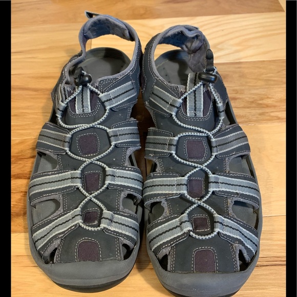 size 14 water shoes